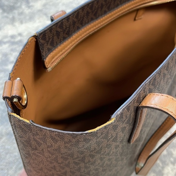 MICHAEL Michael Kors Hayley Large Signature Print Tote Bag MK Logo Brown - Picture 17 of 17